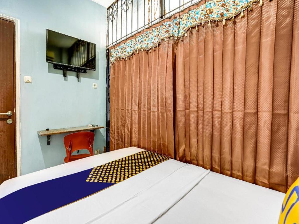 Spot On 90147 Gosepa Ambengan Plaza Hotel Surabaya Exterior foto