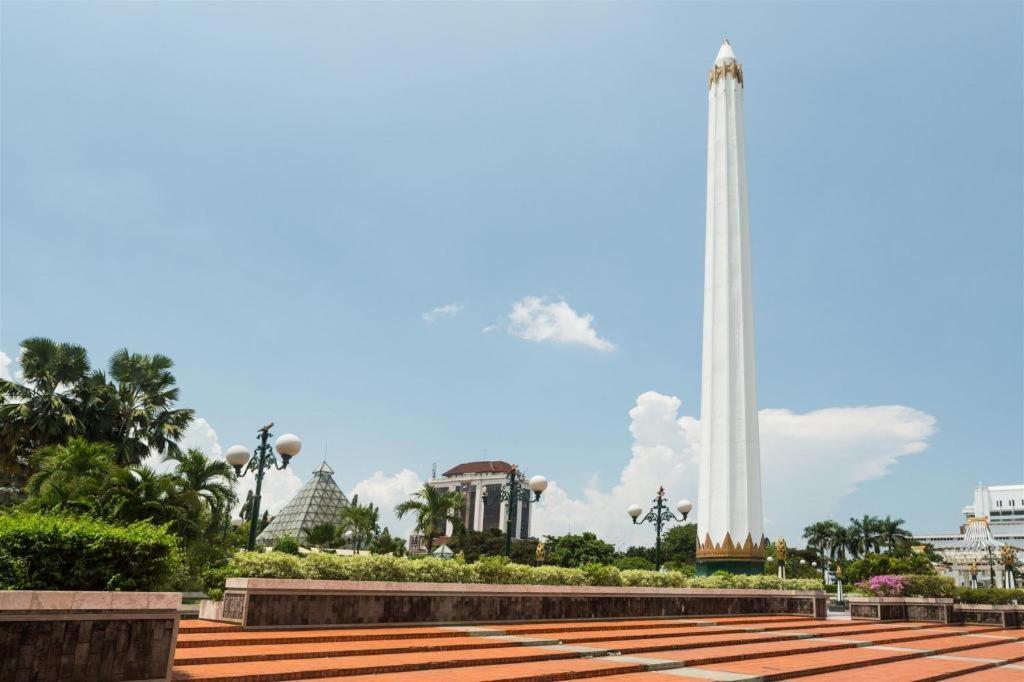Spot On 90147 Gosepa Ambengan Plaza Hotel Surabaya Exterior foto